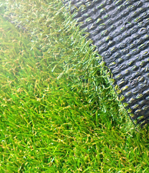 Artificial Grass: The Ultimate Summer Solution for Low-Maintenance Gardens in Dubai